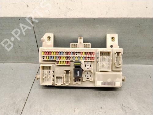 Used Fuse box Fuse box 38410051 38410051