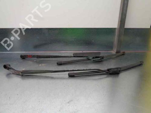 Used Front windshield wiper arm KIA SHUMA II (FB) 1.6 (101 hp) 5964779