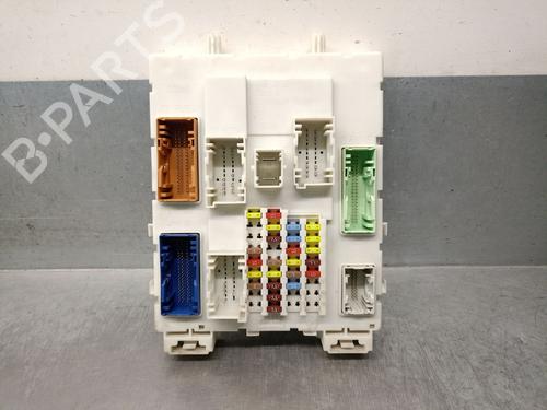 Used Fuse box Fuse box 38266825 38266825