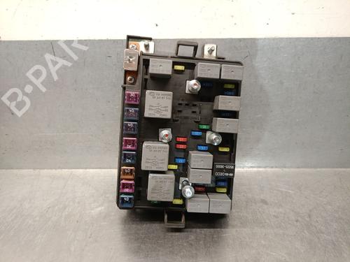 Used Fuse box Fuse box 39210620 39210620