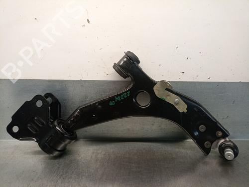 Used Right front suspension arm VOLVO V40 Hatchback (525) D2 (120 hp) 24808341