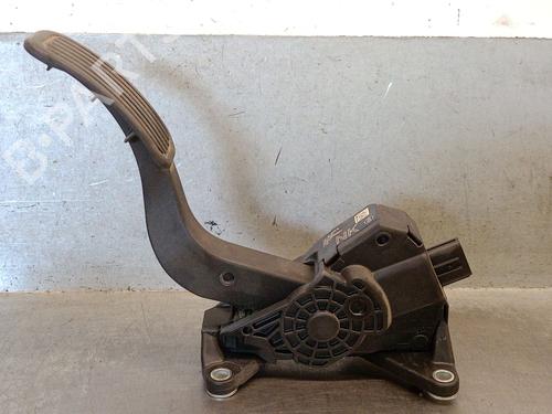 pedal-toyota-corolla-estate-_e21_-2019-36665498 main image
