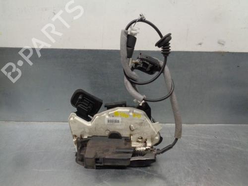 Used Front right lock SKODA RAPID (NH3, NK3, NK6) 1.6 TDI (105 hp) 10867363