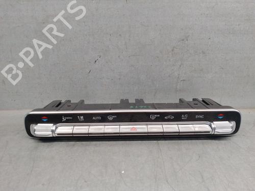 Used Climate control MERCEDES-BENZ GLA (H247) GLA 200 d 4-matic (247.713) (150 hp) 25746068