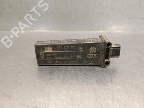Antenne/Halterung für AUDI Q7 (4LB) 3.0 TDI quattro (233 hp) 29943886