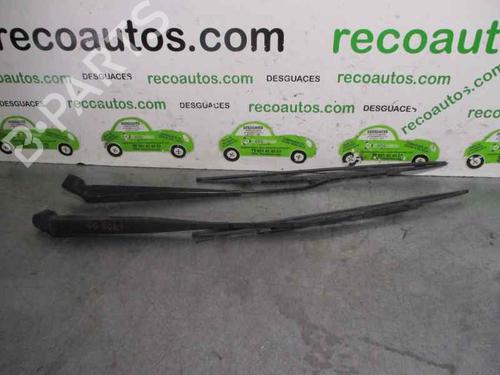 Used Front windshield wiper arm NISSAN TERRANO II (R20) 2.7 TDi 4WD (125 hp) 3471922