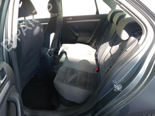 Fuse box VW JETTA III (1K2) 1.4 TSI | BP30137275E1