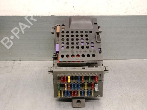 Used Fuse box RENAULT LAGUNA I (B56_, 556_) [1993-2002]  29450631