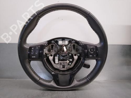Used Steering wheel TOYOTA YARIS (_P13_) 1.5 Hybrid (NHP130_, NHP130) (101 hp) 15981775