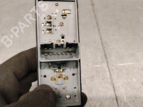 Right front window switch KIA CARENS III MPV (UN) 2.0 CRDi 140 | BP36115018I26 - Image 3