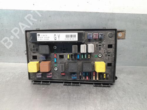 Used Fuse box Fuse box 36529779 36529779