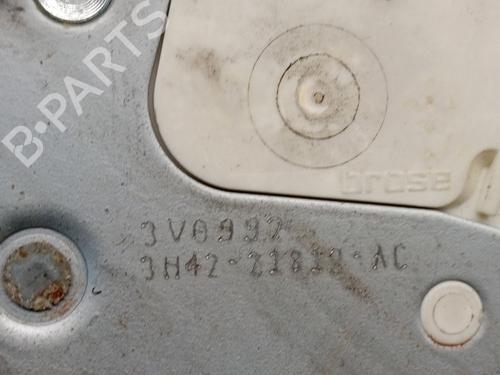 Front right lock LAND ROVER RANGE ROVER III (L322) 3.6 D 4x4 | BP32404739C97 