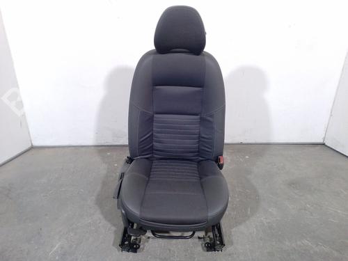 Used Right front seat VOLVO V50 (545) 1.8 (125 hp) 20268860