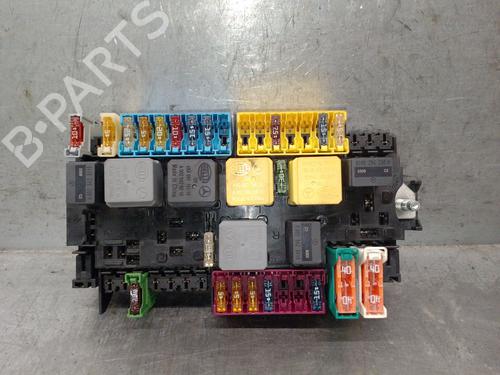 Used Fuse box Fuse box MERCEDES-BENZ A-CLASS (W176) A 45 AMG 4-matic (176.052) (360 hp) 39611865 39611865