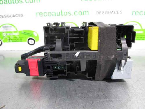 Used Fuse box PEUGEOT 208 I (CA_, CC_) 1.4 HDi (68 hp) 2331439