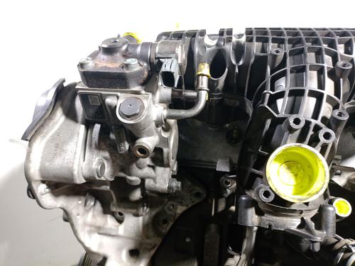 Engine VOLVO V40 Hatchback (525) D2 | BP32338403M1