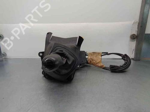 Used Gear lever RENAULT CLIO III Grandtour (KR0/1_) 1.5 dCi (KR0F) (86 hp) 7446799