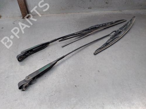 Used Front windshield wiper arm Front windshield wiper arm OPEL CORSA C (X01) 1.4 (F08, F68) (90 hp) 39883857 39883857