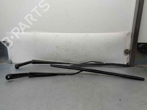 Front windshield wiper arm KIA CARENS II MPV (FJ) 2.0 CRDi | BP6704733C143 