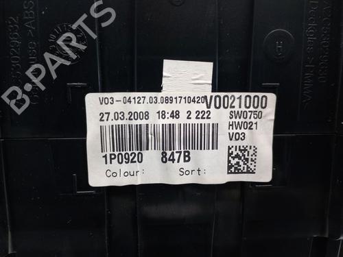 Instrument cluster SEAT LEON (1P1) 2.0 TDI 16V | BP29590162C47