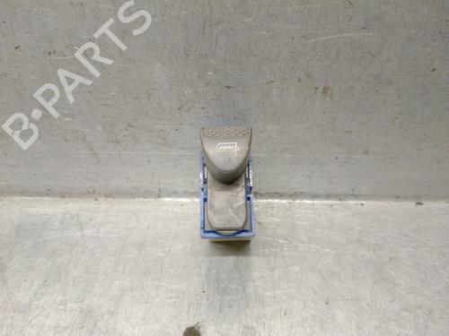 Used Right front window switch Right front window switch FIAT BRAVA (182_) 1.4 12 V (182.BA) (80 hp) 33233199 33233199