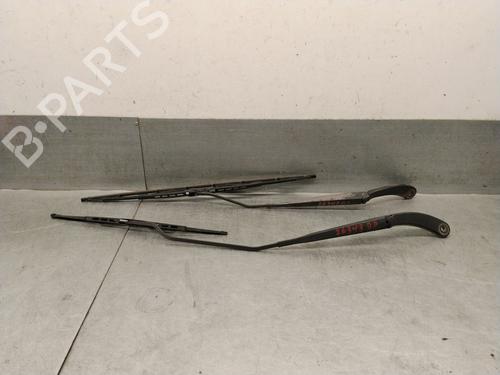 Used Front windshield wiper arm Front windshield wiper arm 38442343 38442343