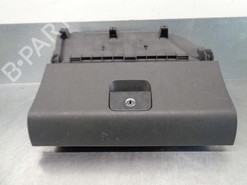 Used Glove box VW POLO (9N_, 9A_) 1.9 SDI (64 hp) 13406496