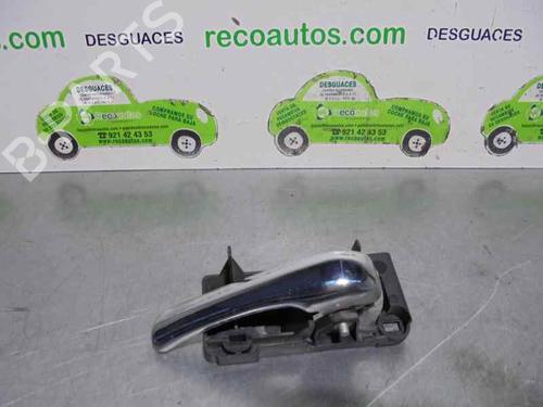 Used Front left interior door handle Front left interior door handle 3216788 3216788
