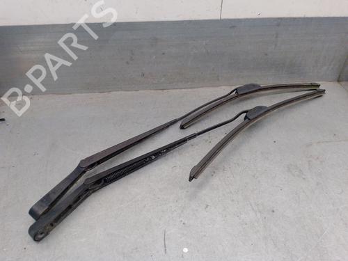 Used Front windshield wiper arm FORD FOCUS I (DAW, DBW) 1.8 TDCi (100 hp) 31042522