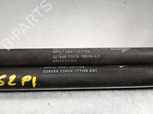 Gassdemper Bakluke TOYOTA YARIS (_P9_) 1.4 D-4D (NLP90_, NLP90R) | BP28064709C138 