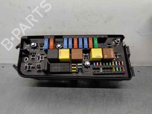 Used Fuse box OPEL VECTRA C (Z02) [2002-2009]  13317506