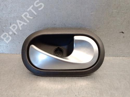 Poignée intérieure avant droite RENAULT TWINGO III (BCM_, BCA_) 0.9 TCe 90 (BCM9, BCM2) (90 hp) 29423054