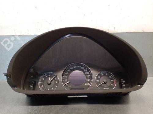 Used Instrument cluster MERCEDES-BENZ CLK (C209) CLK 320 (209.365) (218 hp) 32114509