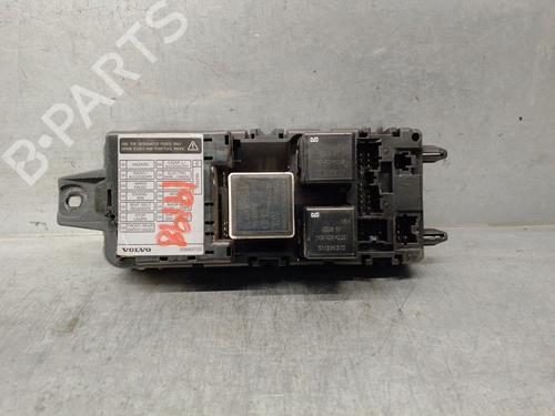 Used Fuse box VOLVO S40 I (644) [1995-2004]  16044142
