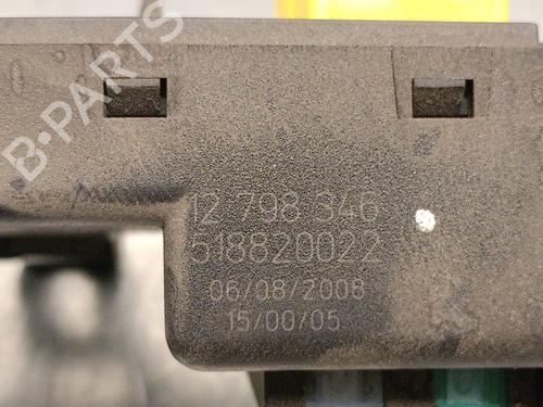 Fuse box SAAB 9-3 Estate (E50) 1.9 TTiD | BP37194666E1 - Image 4