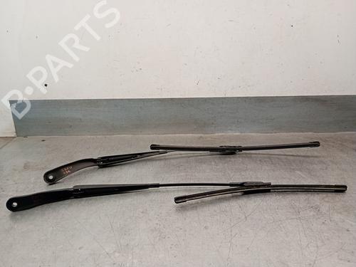 Front windshield wiper arm LAND ROVER FREELANDER 2 (L359) 2.2 TD4 4x4 | BP25808300C143 