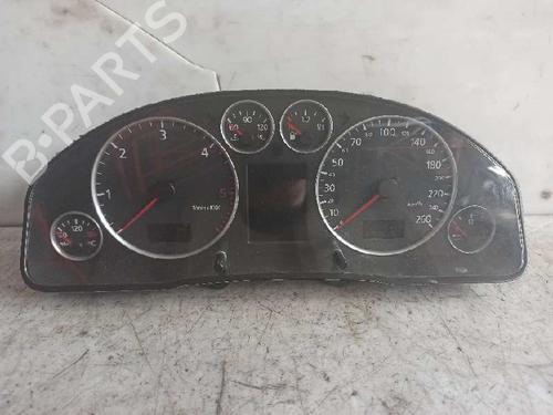 Used Instrument cluster AUDI A6 C5 Avant (4B5) 2.5 TDI (180 hp) 8228013
