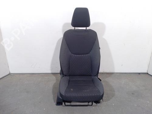 Used Right front seat TOYOTA YARIS (_P21_, _PA1_, _PH1_) 1.5 Hybrid (MXPH10, MXPH11) (116 hp) 24917345