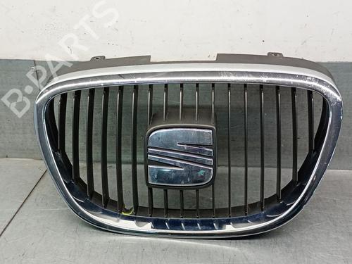 Used Grille SEAT LEON (1P1) 1.9 TDI (105 hp) 32404098