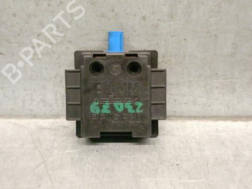 Used Antenna/Base CITROËN C4 III (BA_, BB_, BC_) 1.2 PureTech 130 (BAHNSA, BAHNSB) (130 hp) 27457930