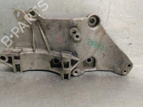 Used Engine mount Engine mount RENAULT MEGANE II Coupé-Cabriolet (EM0/1_) 1.9 dCi (120 hp) 34646105 34646105