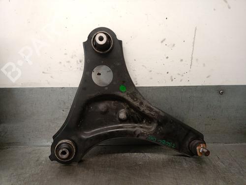 Used Right front suspension arm RENAULT TWINGO III (BCM_, BCA_) 0.9 TCe 90 (BCM9, BCM2) (90 hp) 29450657
