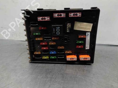 Used Fuse box VW PASSAT B6 (3C2) 2.0 TDI 16V (140 hp) 6513093