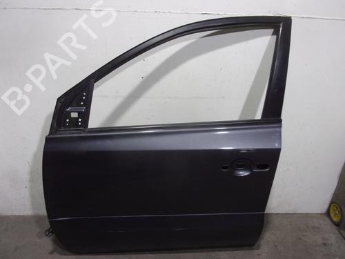 Used Left front door RENAULT KOLEOS I (HY_) 2.0 dCi 4x4 (HY0K) (150 hp) 17131360