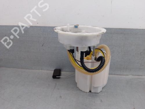 Used Fuel pump BMW X1 (F48) sDrive 16 d (116 hp) 26124015