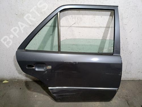 Used Right rear door MERCEDES-BENZ E-CLASS (W124) E 300 D (124.131) (136 hp) 24808332