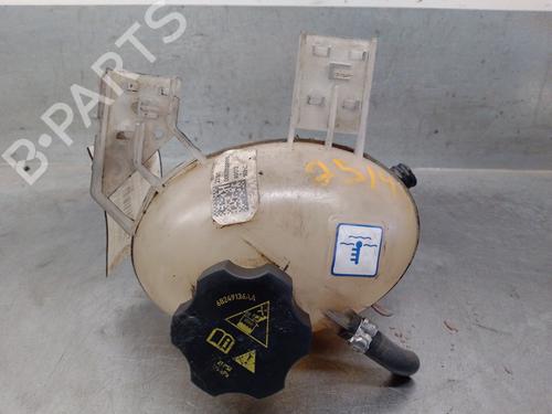 Ekspansjonstank Ekspansjonstank JEEP RENEGADE SUV (BU, B1, BV) 1.6 CRD (120 hp) 33887499 33887499