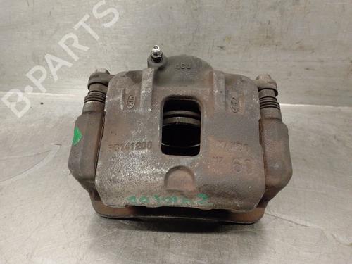 Używane Zacisk hamulca przedniego prawego KIA CARENS IV 1.7 CRDi (116 hp) 30882785