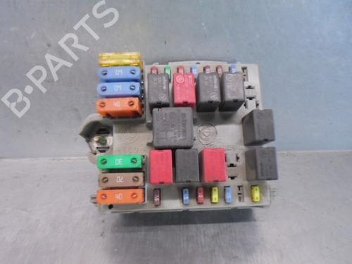 Sikringsdose FIAT PUNTO (188_) 1.3 JTD 16V (70 hp) 14984241