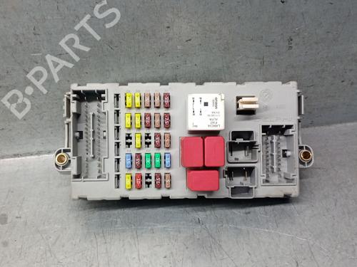 Used Fuse box LANCIA DELTA III (844_) 1.6 D Multijet (844.AXC11, 844.AXC1A) (120 hp) 30834041